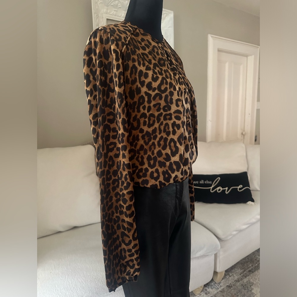 Jones New York Animal Print Leopard Print Black Brown Satin Blouse Size 6 - Picture 3 of 8